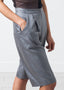 Short en soie gris