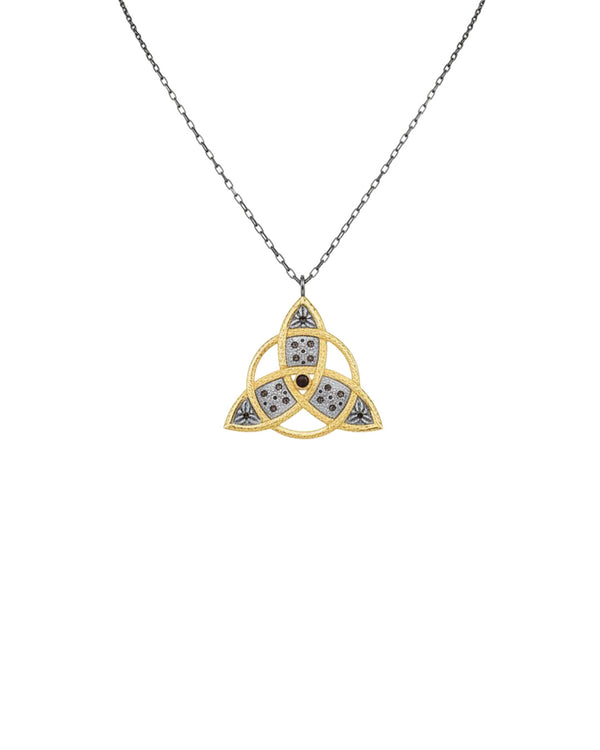 Chain Necklace Celtic Trikvetra