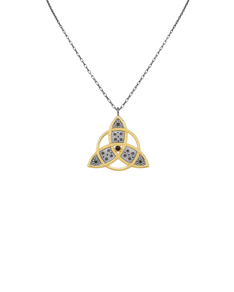 Chain Necklace Celtic Trikvetra