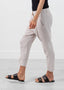 Pantalon en soie à entrejambe bas