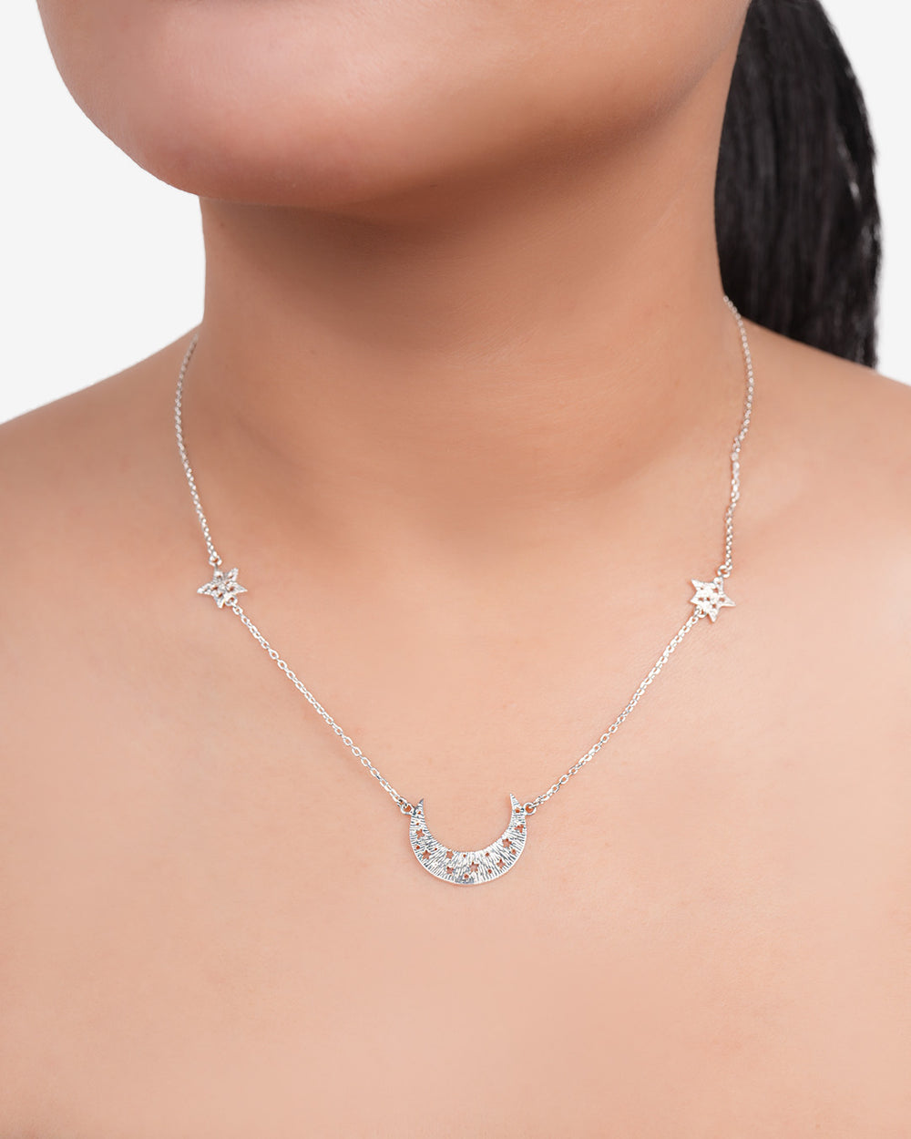 Moon Swing Necklace With 2 Stars On The Chain