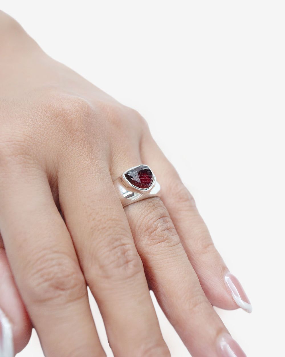 ANIMA Ring Rhodolite