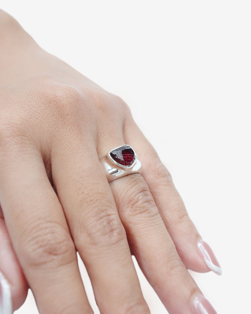 ANIMA Ring Rhodolite