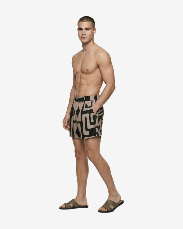 Short Pants in Tribe