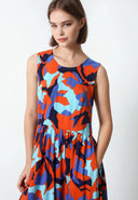 A classic style of midi dress