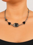 Kavi Necklace