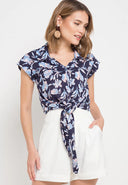 Classic crop top with collar